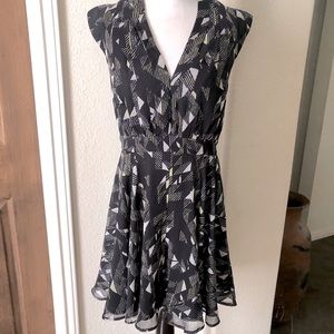 French Connection Flowy Dress Flouncy Wedding Guest Flirty Navy Size 10 Lined